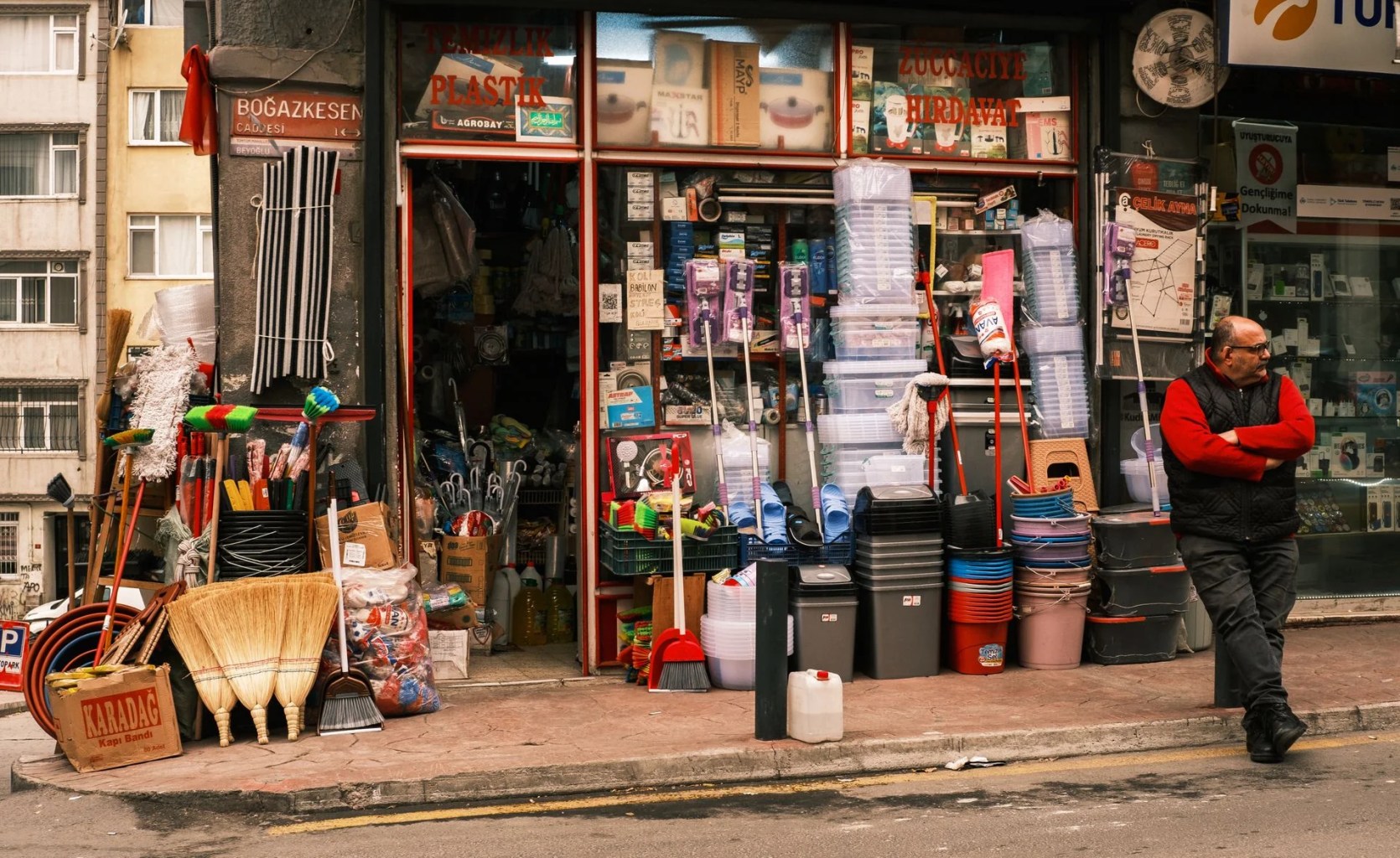 Tienda de productos para el hogar como ejemplo de un hobby que puede convertirse en un negocio rentable.
