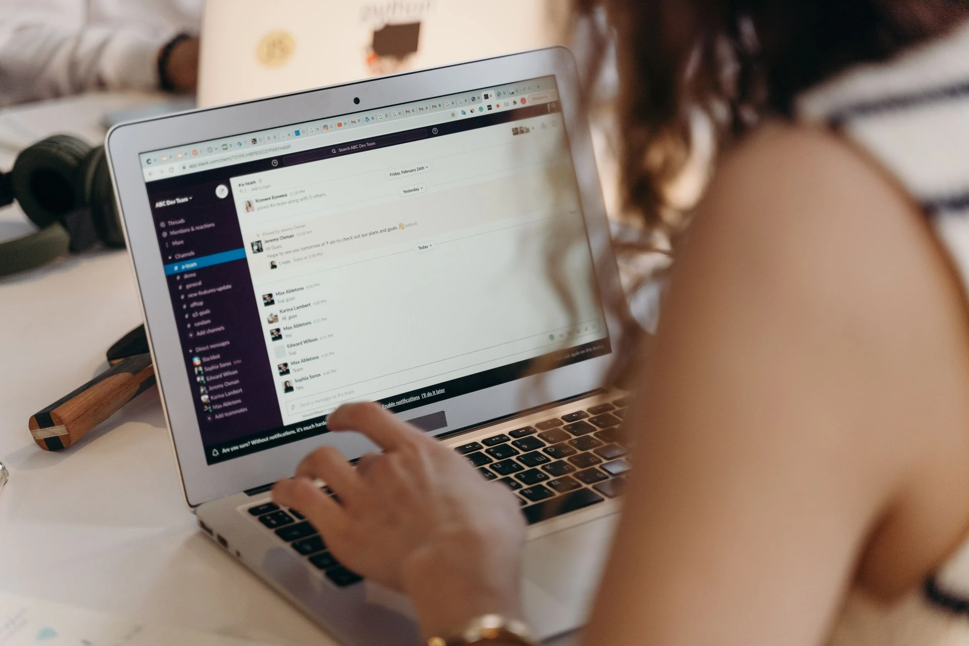Cómo crear un correo empresarial con tu propio dominio paso a paso