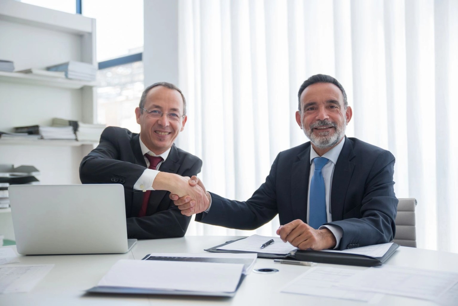Dual sourcing: cuándo conviene usar dos proveedores